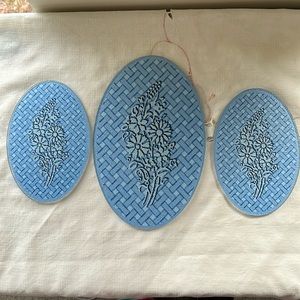 temptations retro cutting board, glass trivet blue